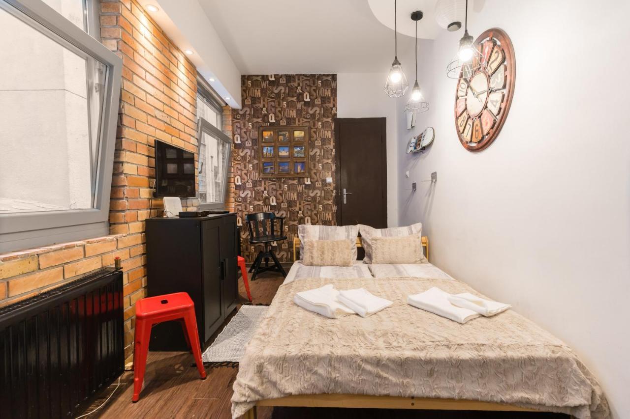 Cheerful Studio Budapest Downtown Bagian luar foto