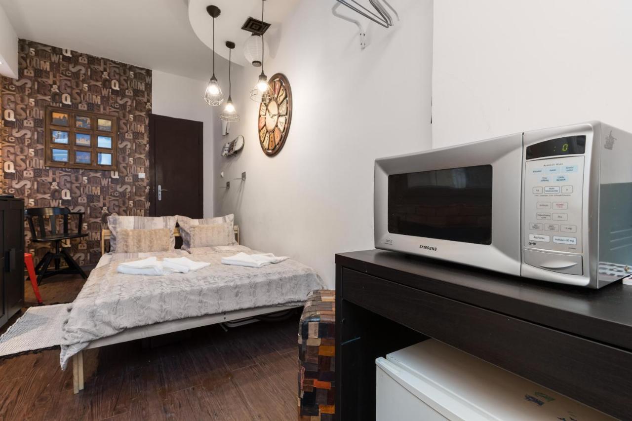 Cheerful Studio Budapest Downtown Bagian luar foto