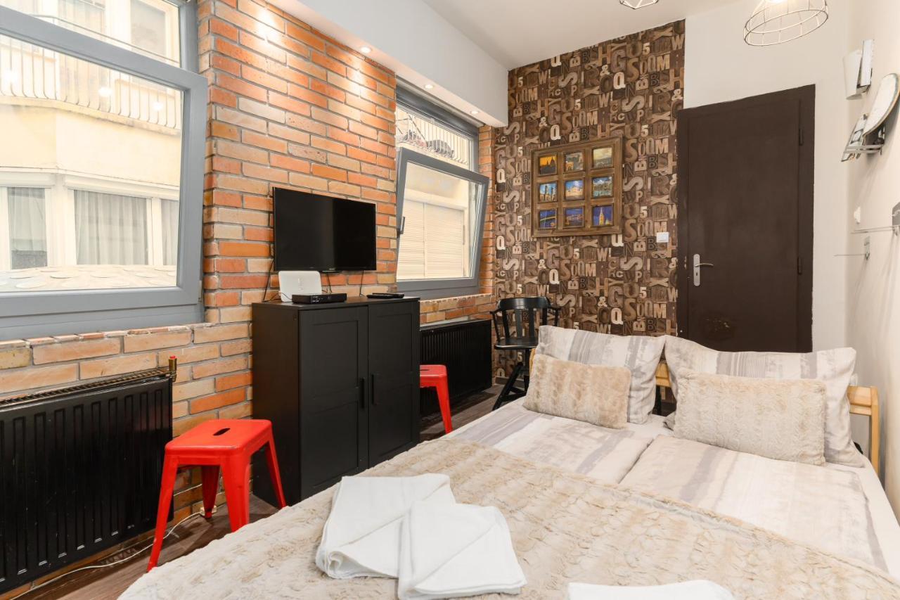 Cheerful Studio Budapest Downtown Bagian luar foto
