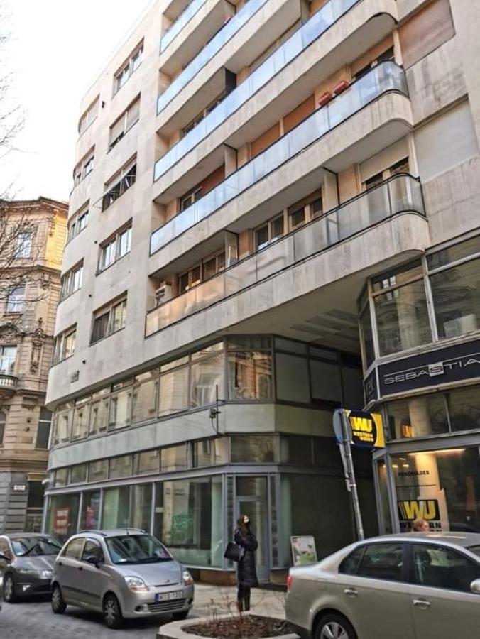 Cheerful Studio Budapest Downtown Bagian luar foto