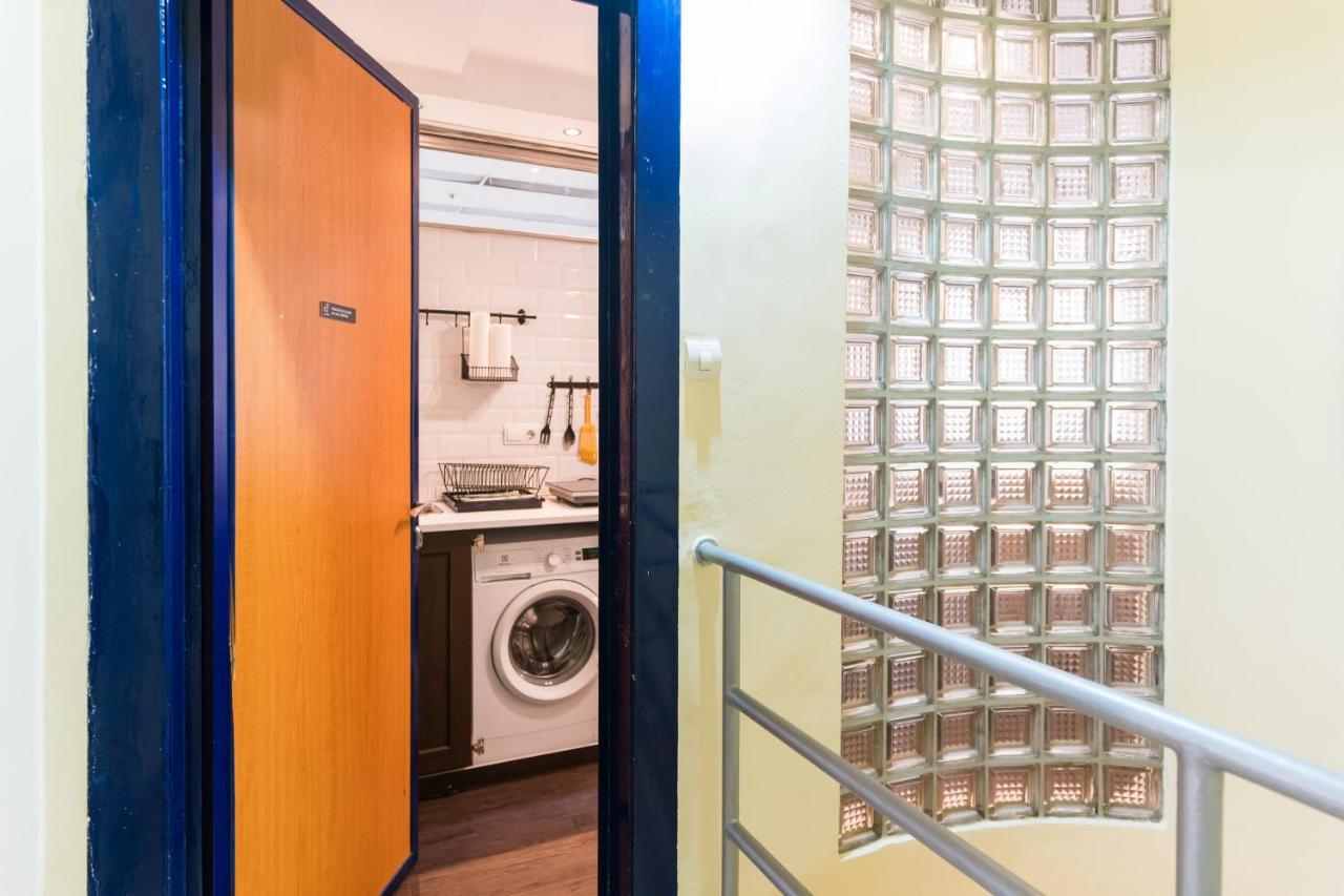 Cheerful Studio Budapest Downtown Bagian luar foto